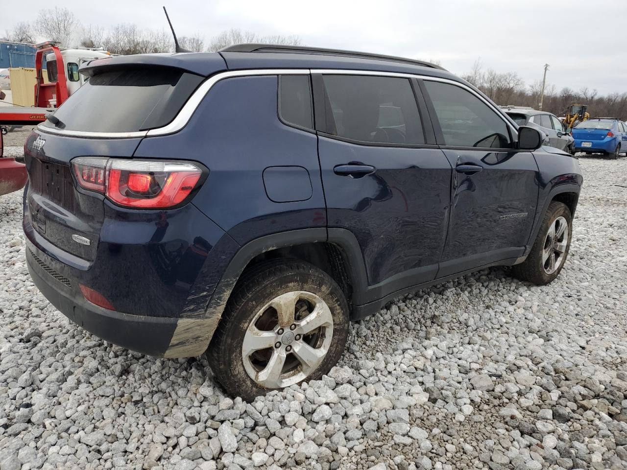 Image 3 of 2018 JEEP COMPASS LATITUDE 2018 with VIN 3C4NJDBB0JT314115