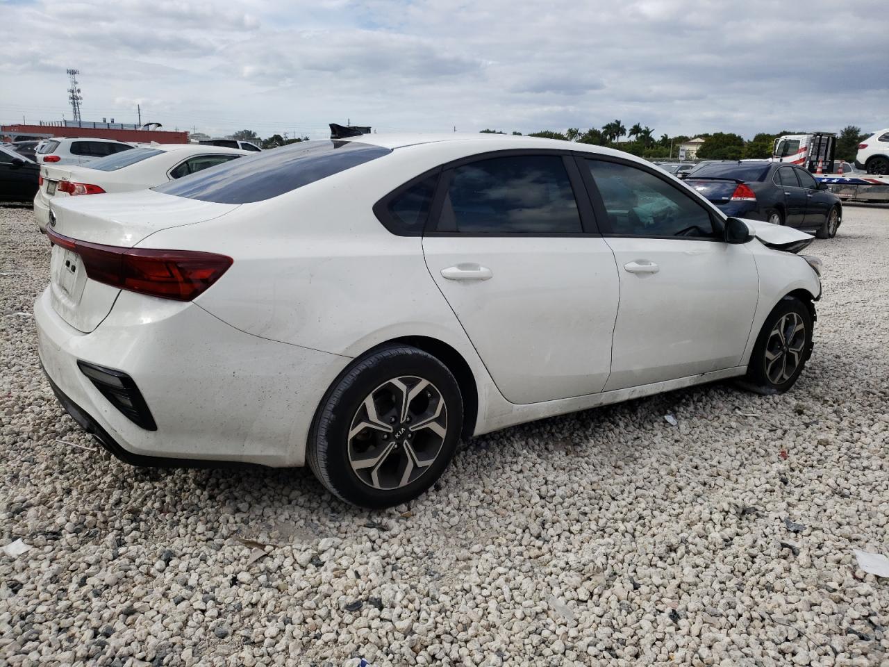 Image 3 of 2020 KIA FORTE FE 2020 with VIN 3KPF24AD6LE212717