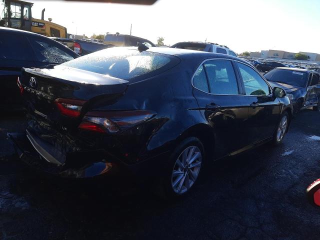 Obraz 3 z 2021 TOYOTA CAMRY LE 2021 z VIN 4T1C11AK2MU593662