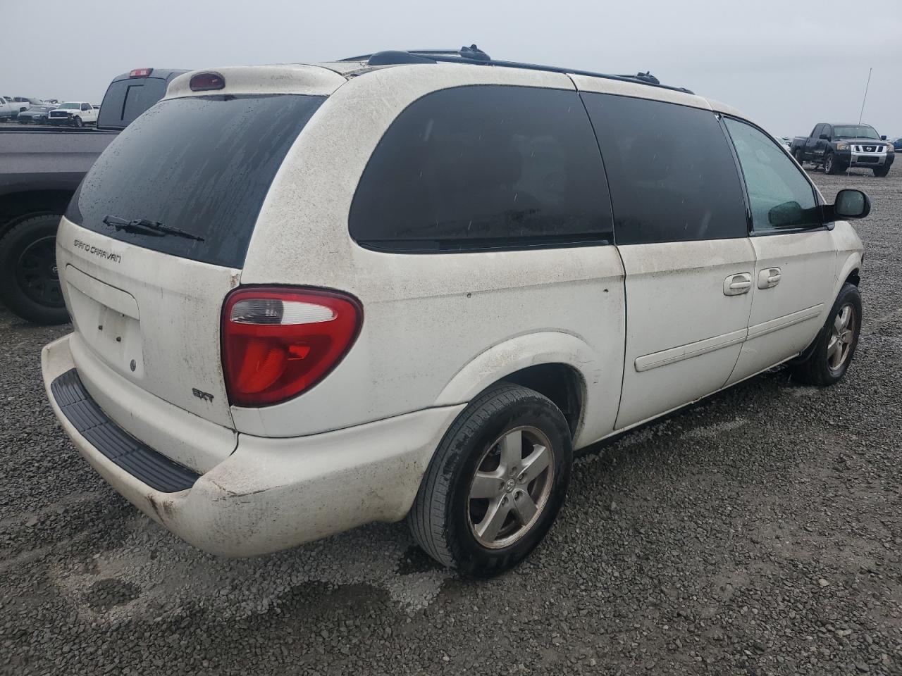 Image 3 of 2005 DODGE GRAND CARAVAN SXT 2005 with VIN 2D4GP44L65R600379