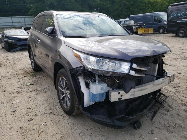 Image 1 of 2019 TOYOTA HIGHLANDER SE 2019 with VIN 5TDJZRFH2KS584655