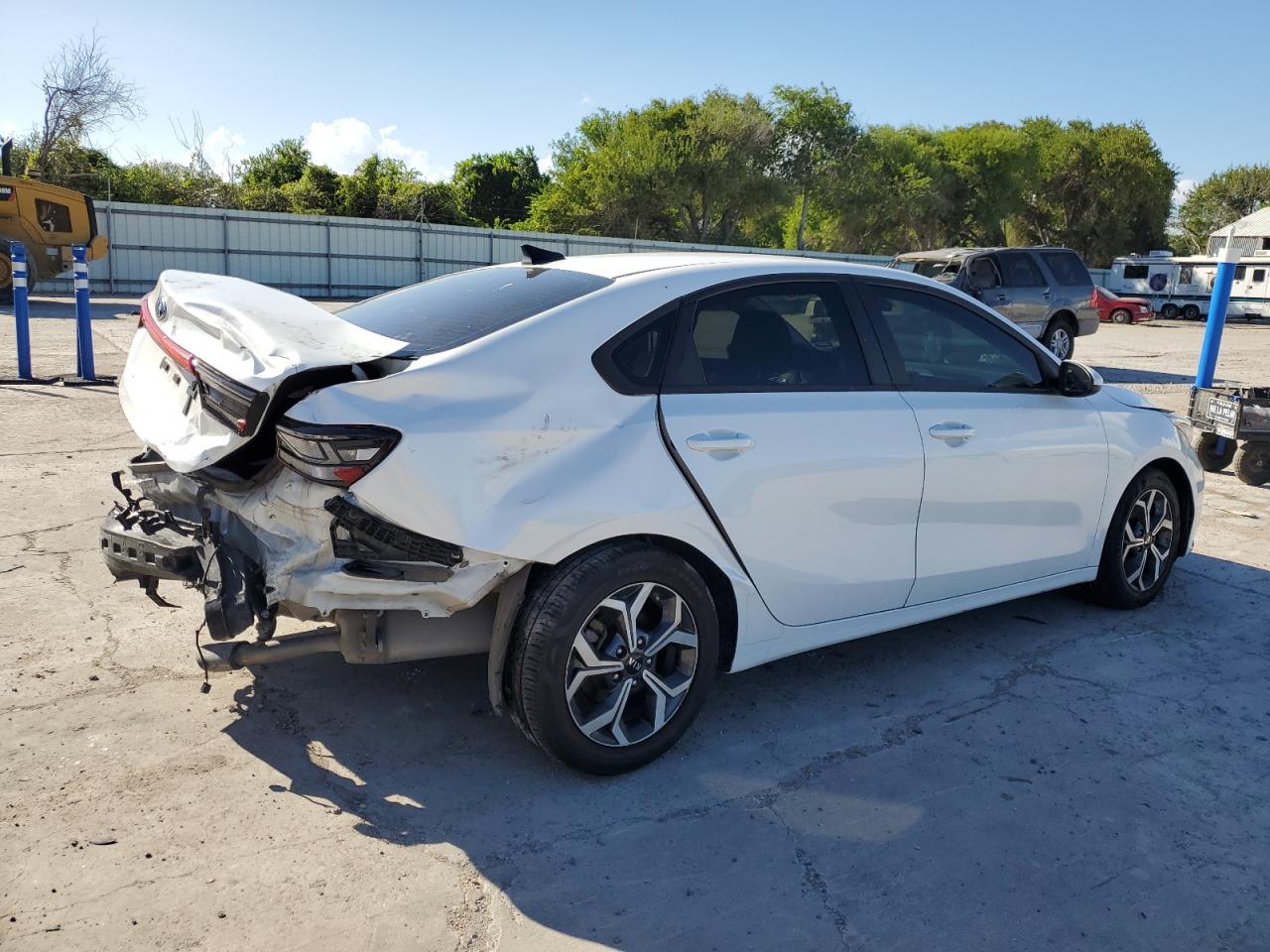Image 3 of 2021 KIA FORTE FE 2021 with VIN 3KPF24AD1ME336928