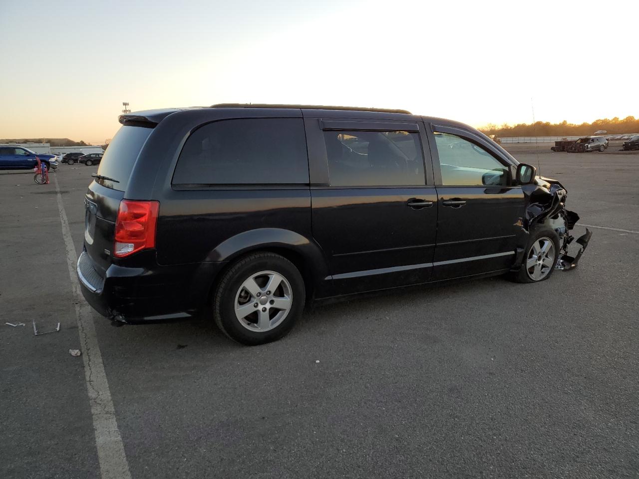 Obraz 3 z 2011 DODGE GRAND CARAVAN MAINSTREET 2011 z VIN 2D4RN3DG2BR639171