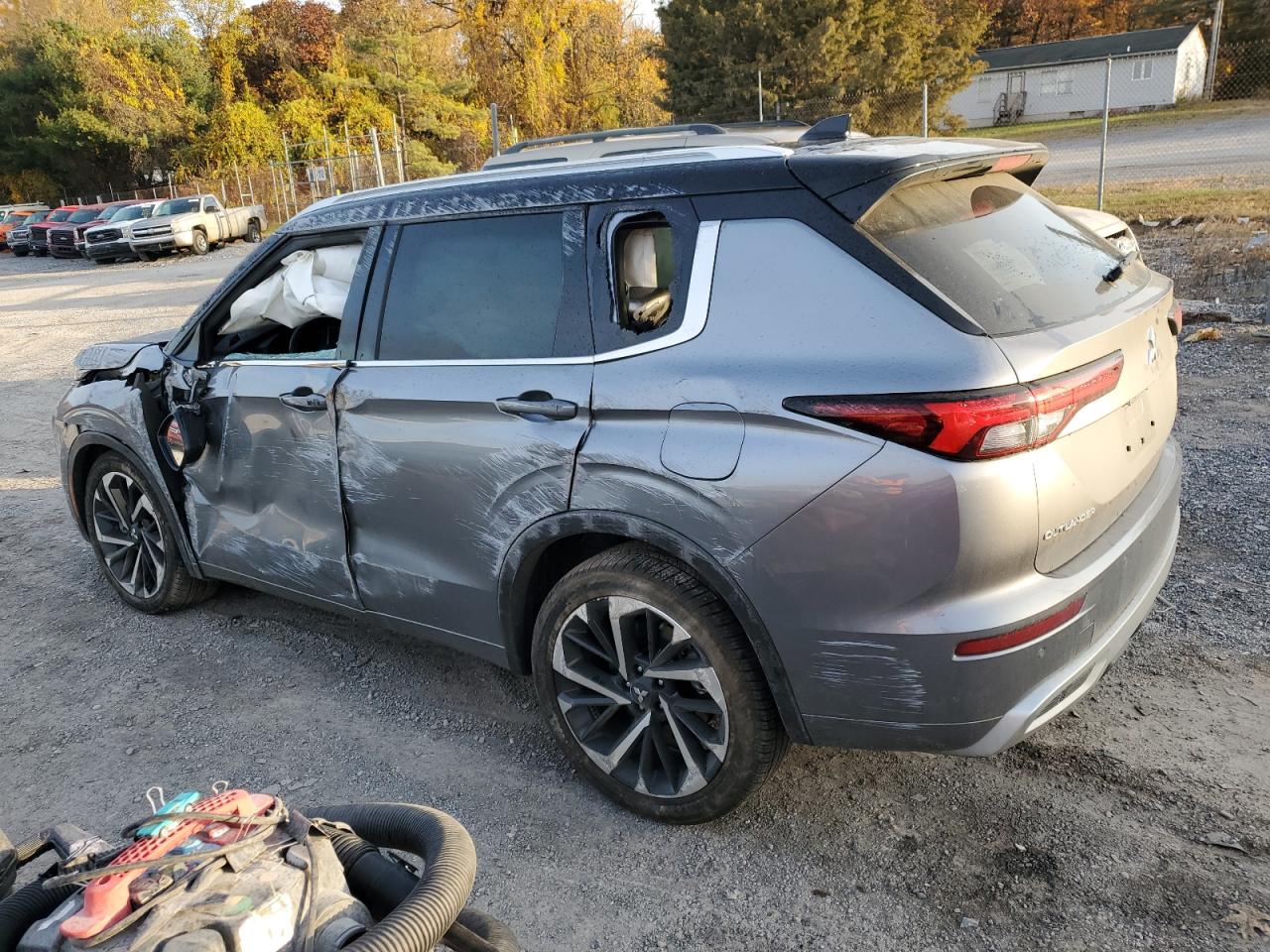 Изображение 2 2023 MITSUBISHI OUTLANDER SEL 2023 с VIN JA4T5VA92PZ045255