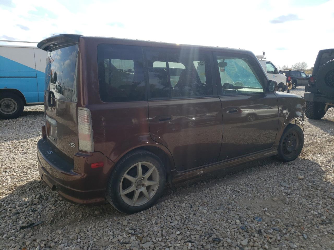 Изображение 3 2006 TOYOTA SCION XB 2006 с VIN JTLKT334264126043