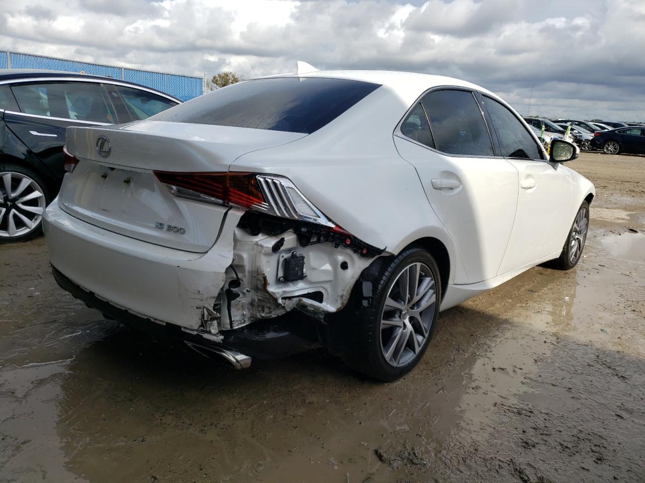 Obraz 3 z 2018 LEXUS IS 300 2018 z VIN JTHBA1D23J5066438