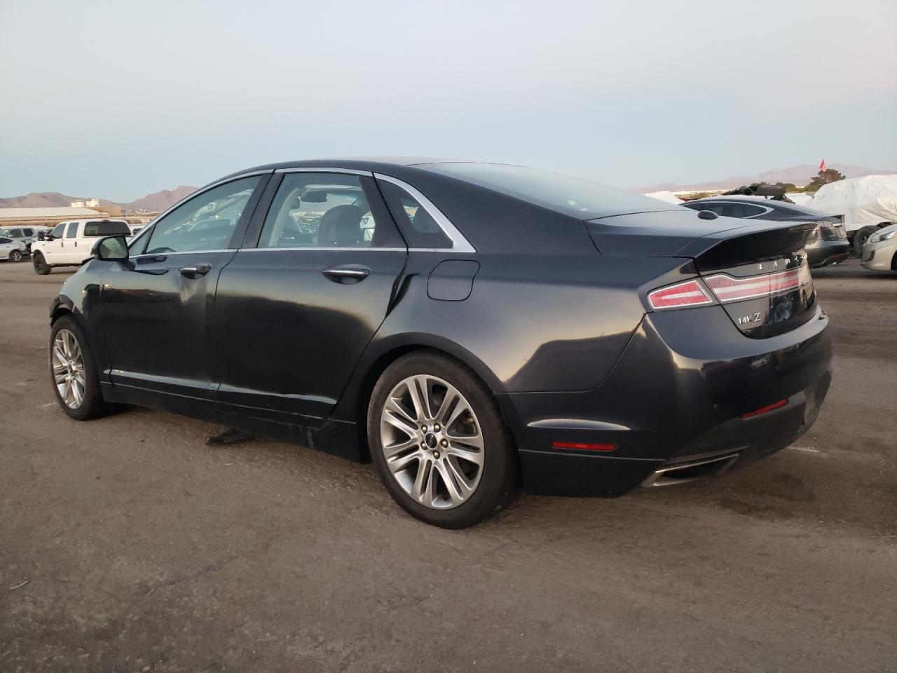 Изображение 2 2013 LINCOLN MKZ  2013 с VIN 3LN6L2G94DR819046