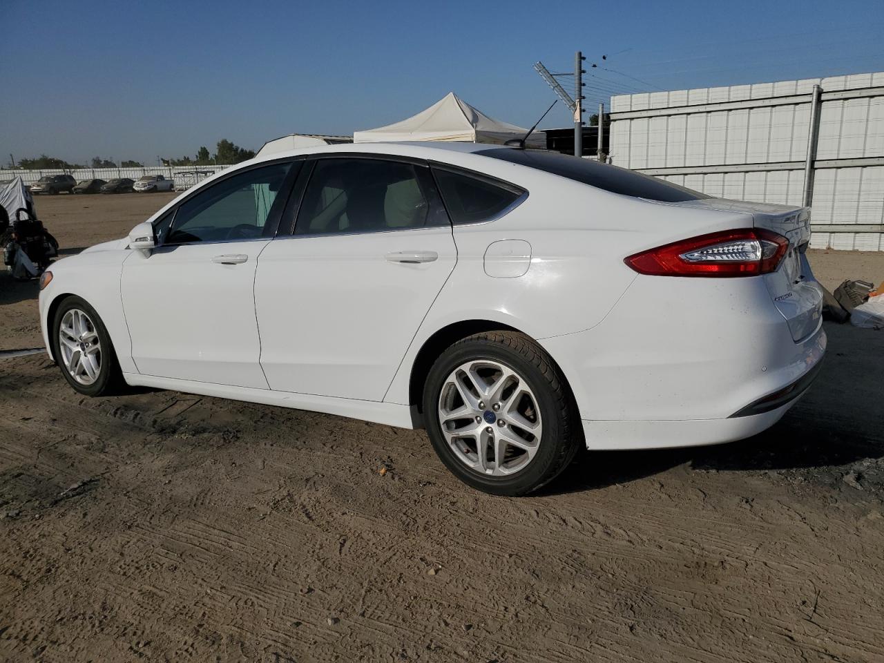 Изображение 2 2016 FORD FUSION SE 2016 с VIN 3FA6P0H75GR329395