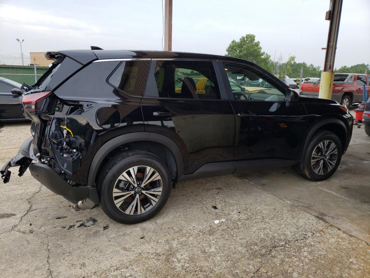 Изображение 3 2023 NISSAN ROGUE SV 2023 с VIN JN8BT3BAXPW008061