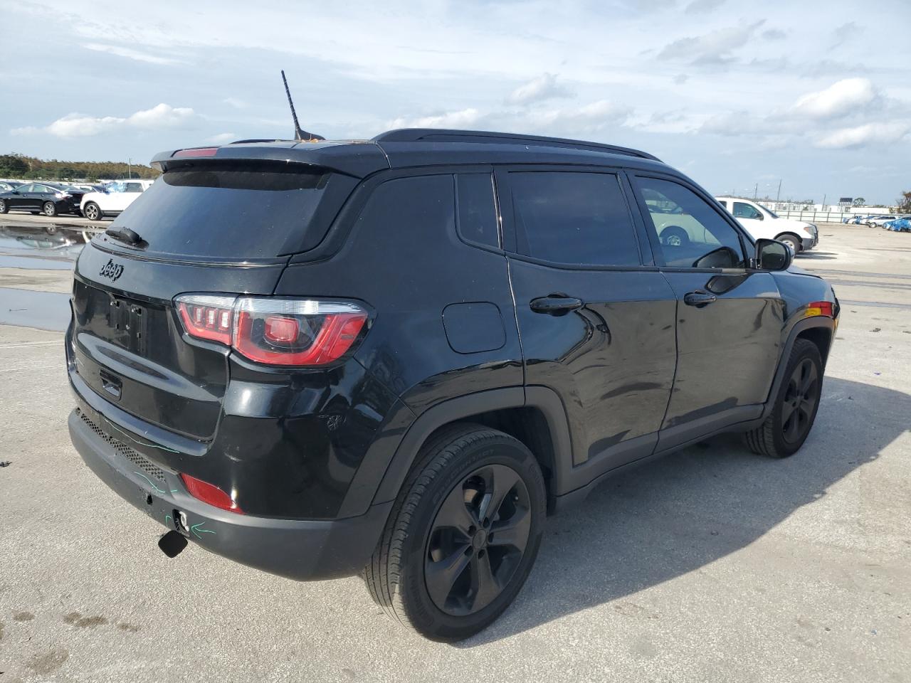 Image 3 of 2018 JEEP COMPASS LATITUDE 2018 with VIN 3C4NJCBB1JT501941