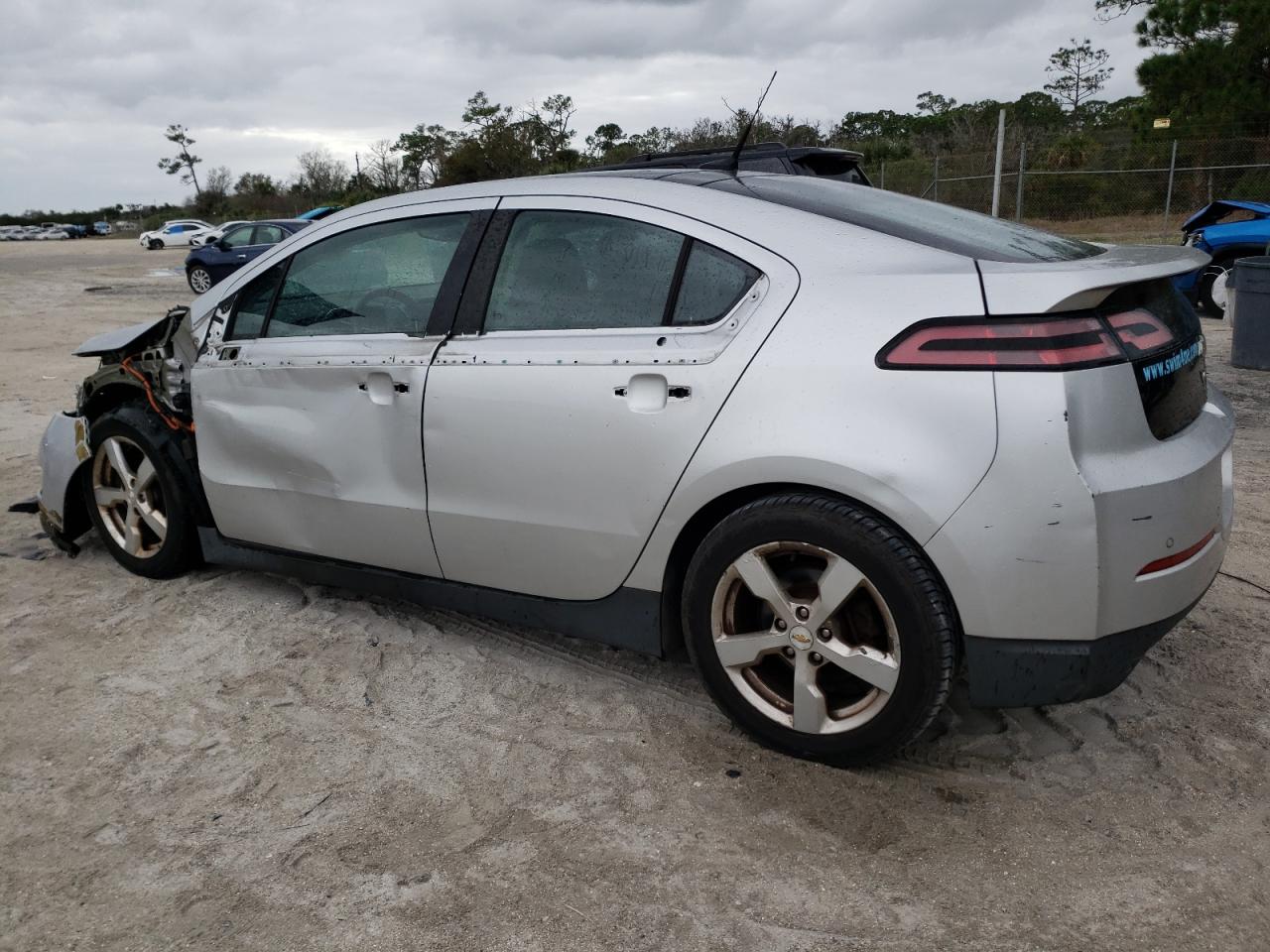 Image 2 of 2012 CHEVROLET VOLT  2012 with VIN 1G1RD6E49CU102557