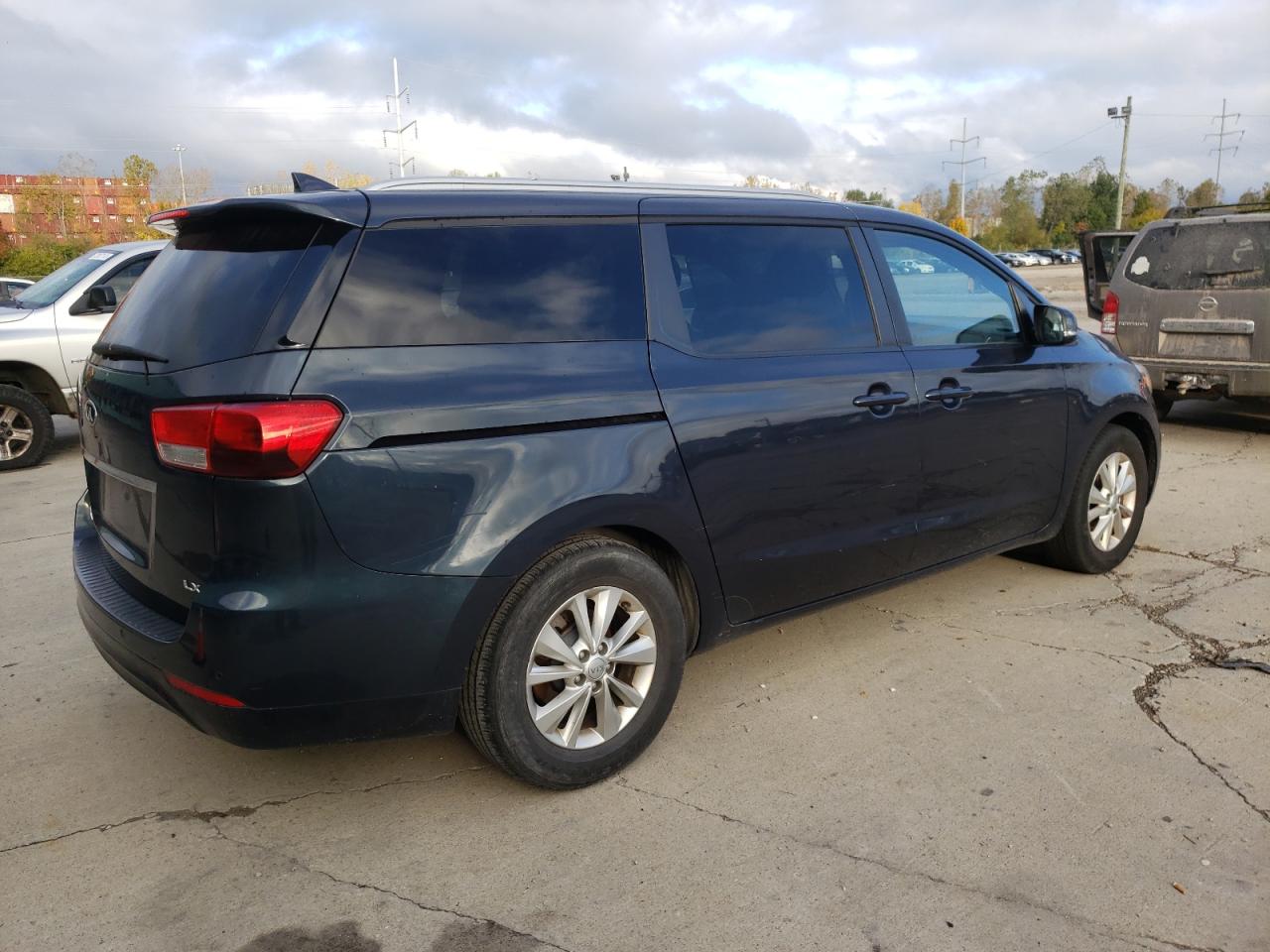 Obraz 3 z 2016 KIA SEDONA LX 2016 z VIN KNDMB5C19G6161743