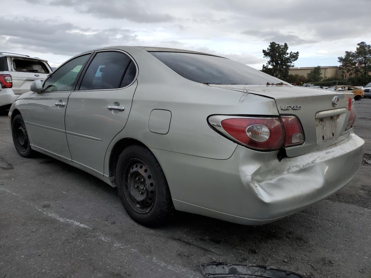Obraz 2 z 2004 LEXUS ES 330 2004 z VIN JTHBA30G445027018
