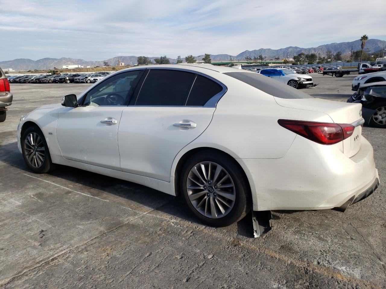 Изображение 2 2020 INFINITI Q50 PURE 2020 с VIN JN1EV7APXLM203621