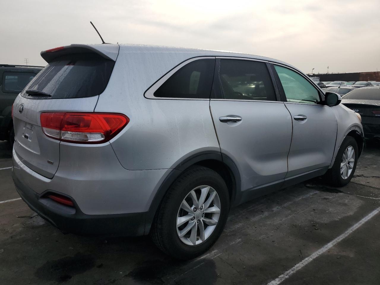 Изображение 3 2016 KIA SORENTO LX 2016 с VIN 5XYPG4A30GG041159
