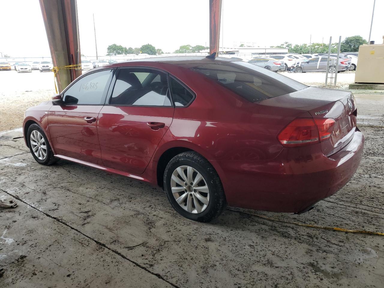 Изображение 2 2015 VOLKSWAGEN PASSAT S 2015 с VIN 1VWAT7A32FC027315