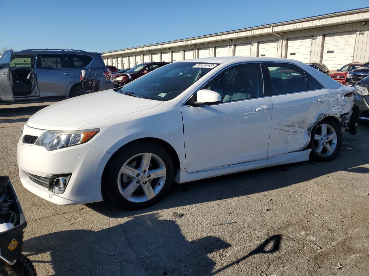 Изображение 1 2014 TOYOTA CAMRY L 2014 с VIN 4T1BF1FK9EU326896