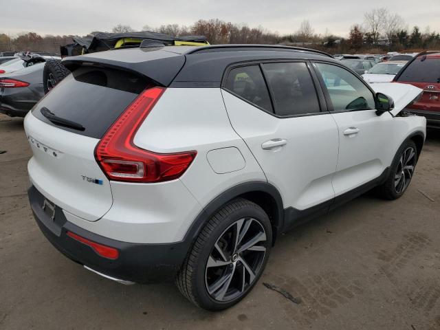 Изображение 3 2019 VOLVO XC40 T5 R-DESIGN 2019 с VIN YV4162UM4K2106337