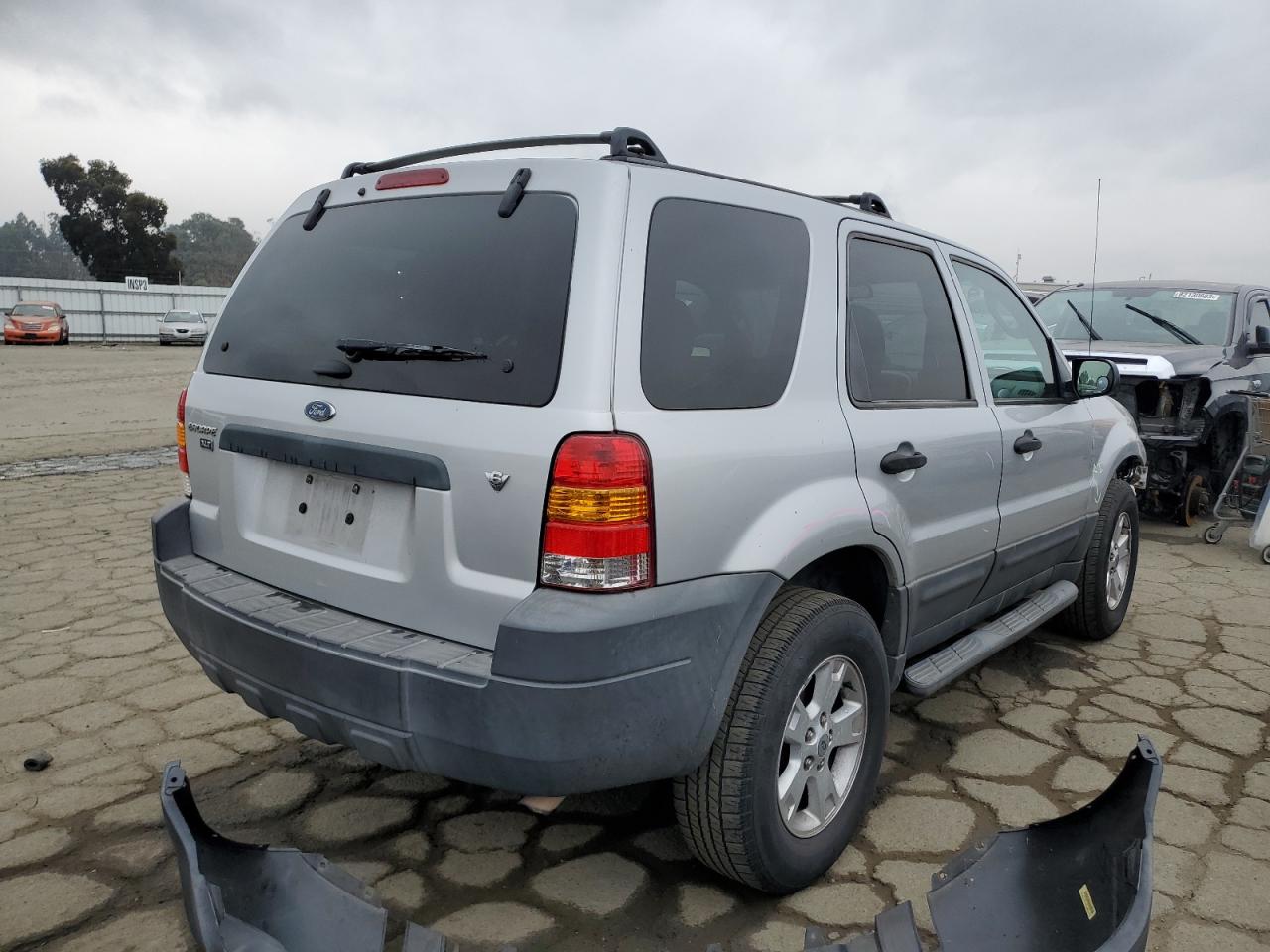 Изображение 3 2006 FORD ESCAPE XLT 2006 с VIN 1FMYU03136KB37597