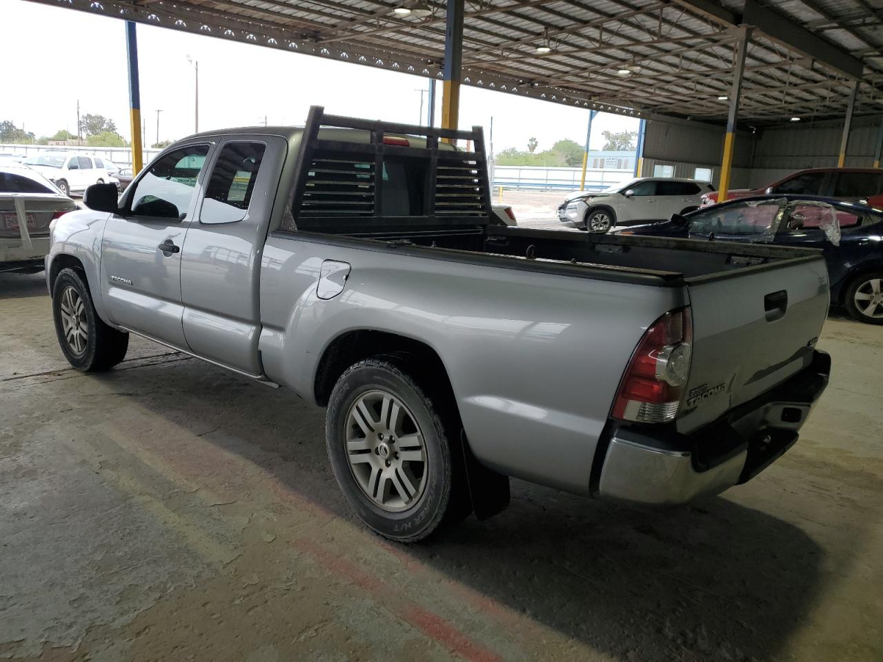 Image 2 of 2015 TOYOTA TACOMA ACCESS CAB 2015 with VIN 5TFTX4CN2FX059610