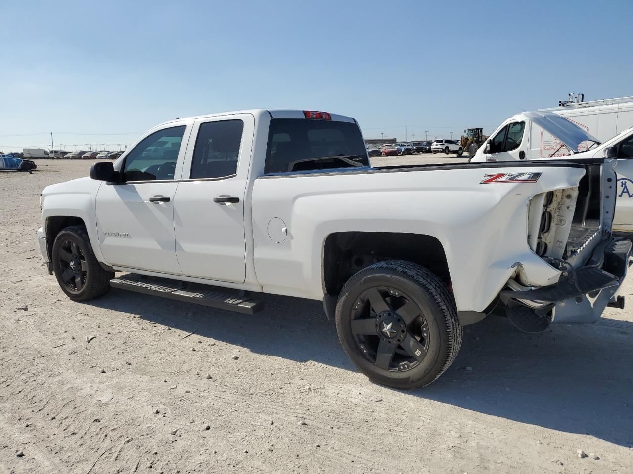 Image 2 of 2014 CHEVROLET SILVERADO C1500 LT 2014 with VIN 1GCRCREC5EZ283634