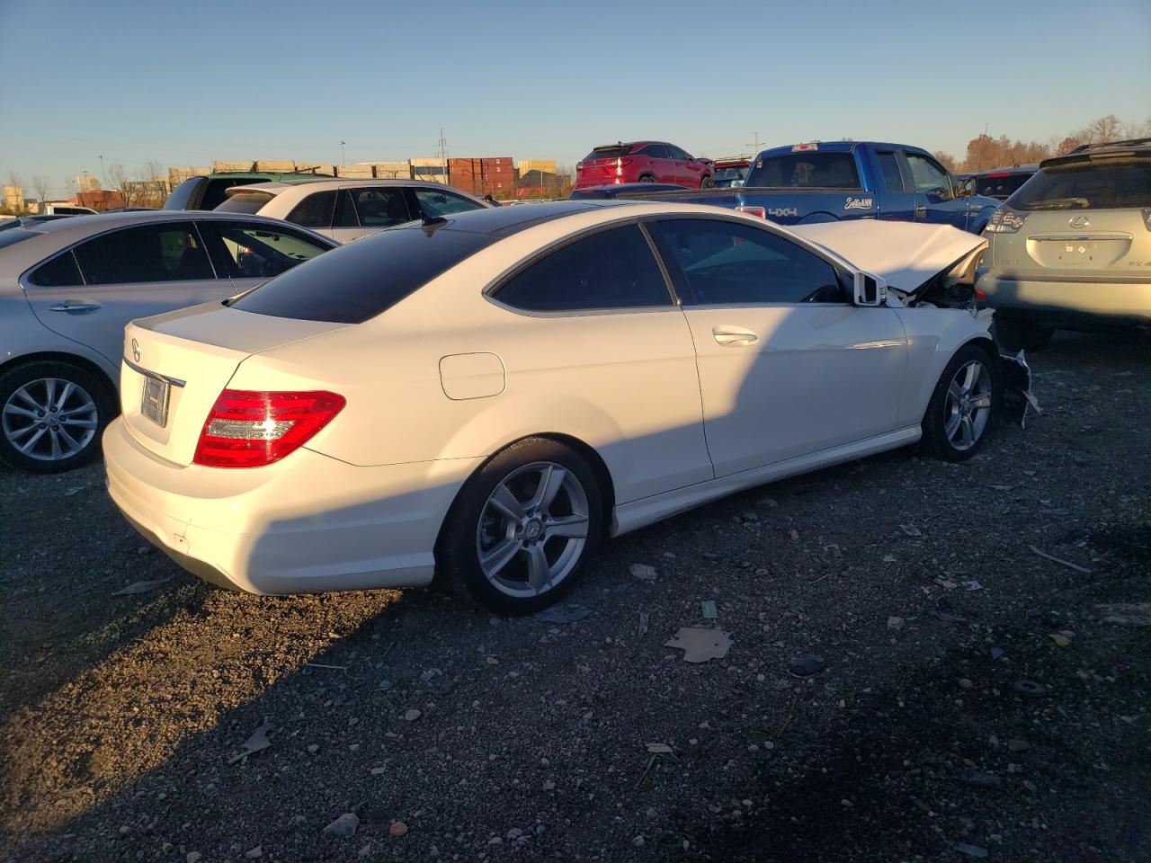 Image 3 of 2015 MERCEDES-BENZ C 250 2015 with VIN WDDGJ4HB8FG388464