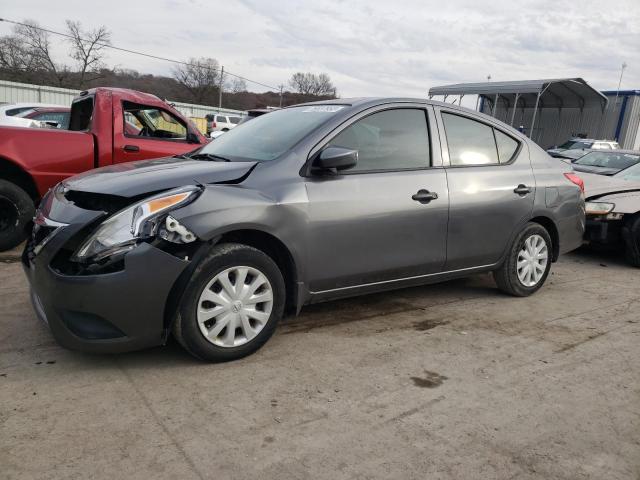 Obraz 1 z 2019 NISSAN VERSA S 2019 z VIN 3N1CN7APXKL829749