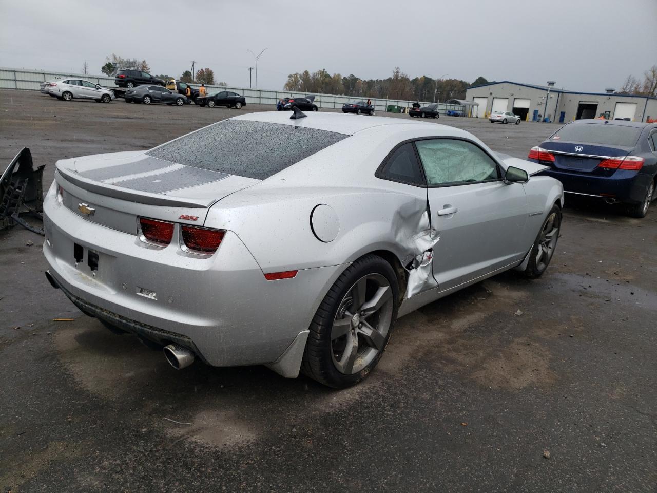 Image 3 of 2011 CHEVROLET CAMARO 2SS 2011 with VIN 2G1FT1EW3B9150951