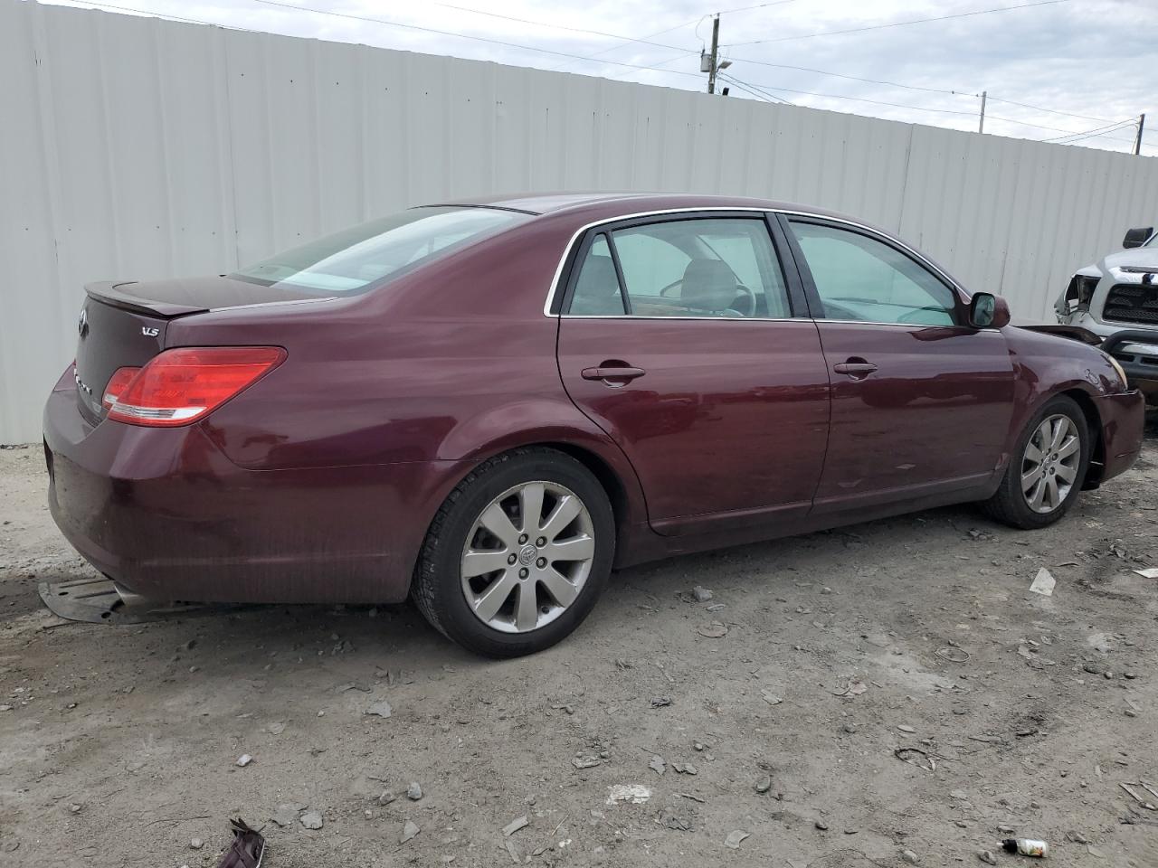 Image 3 of 2006 TOYOTA AVALON XL 2006 with VIN 4T1BK36BX6U122990