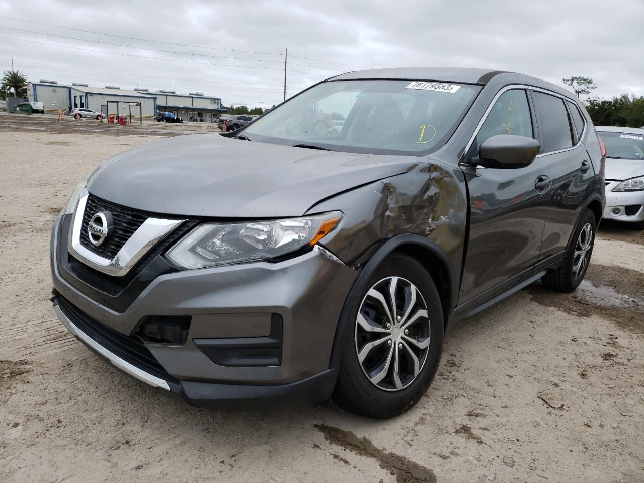 Obraz 1 z 2017 NISSAN ROGUE S 2017 z VIN 5N1AT2MT3HC780173