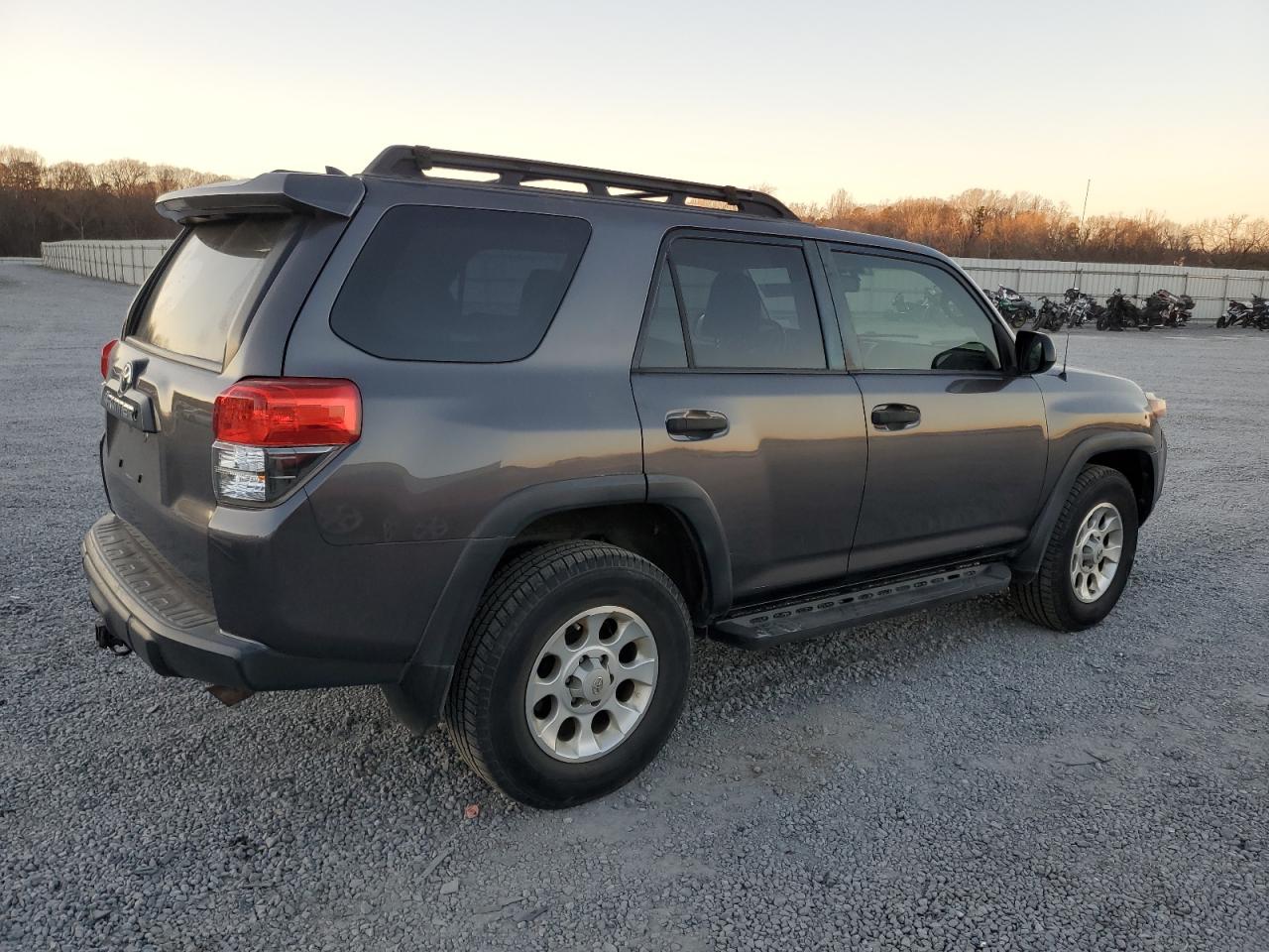 Изображение 3 2013 TOYOTA 4RUNNER SR5 2013 с VIN JTEBU5JR4D5124073