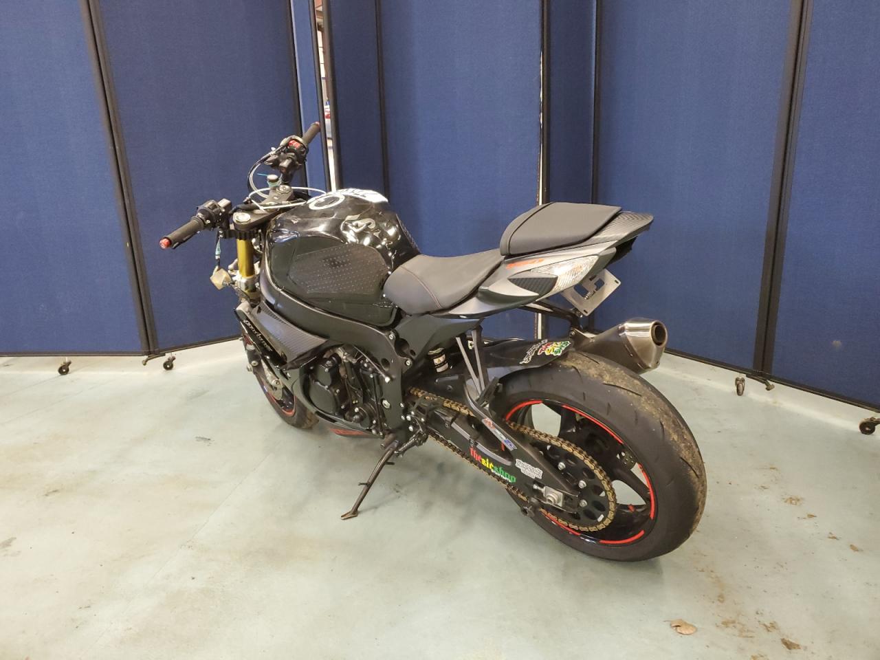 Image 3 of 2019 SUZUKI GSX-R750  2019 with VIN JS1GR7MA6K7100575