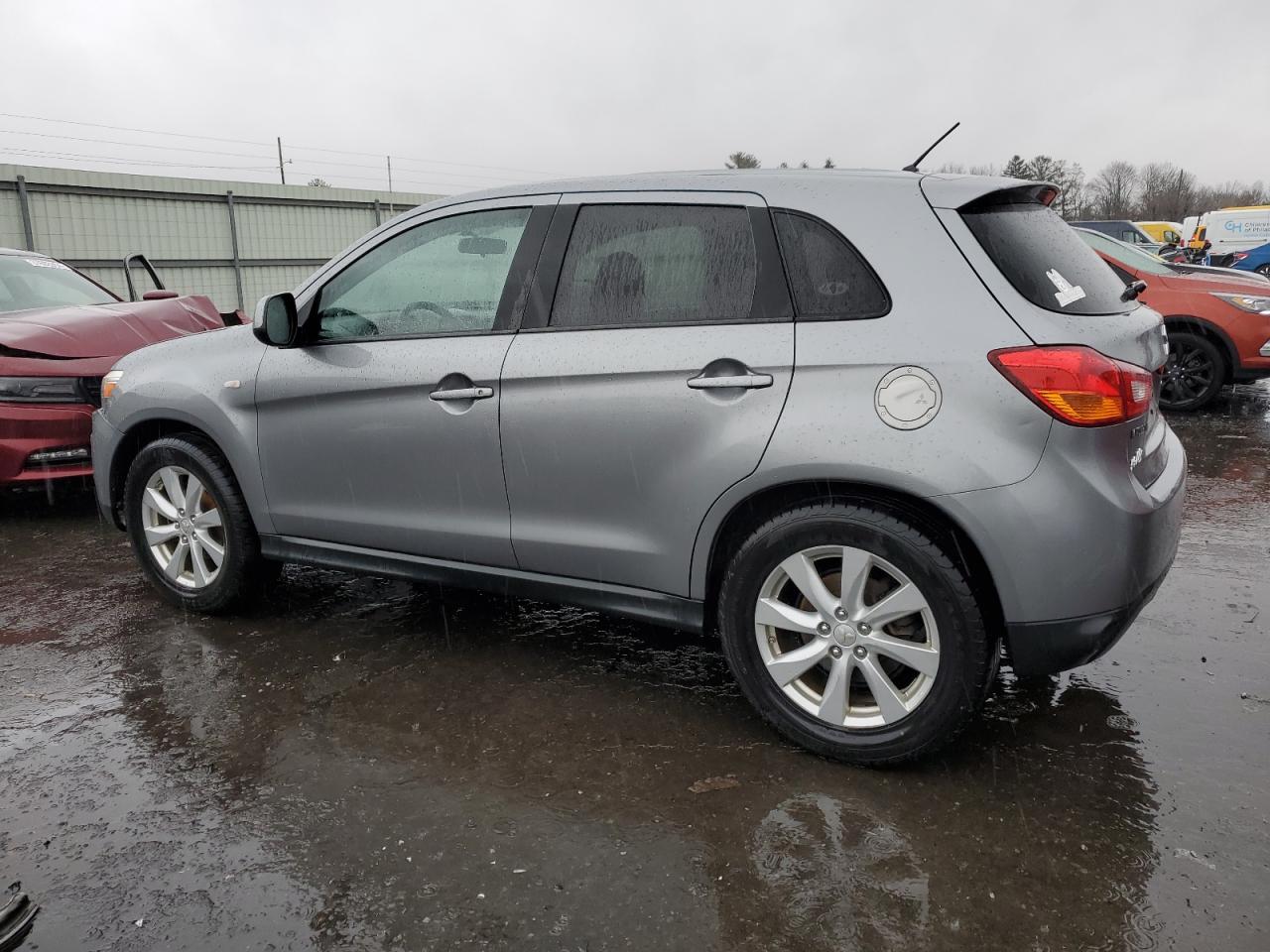 Изображение 2 2013 MITSUBISHI OUTLANDER SPORT ES 2013 с VIN 4A4AR3AU7DE022611
