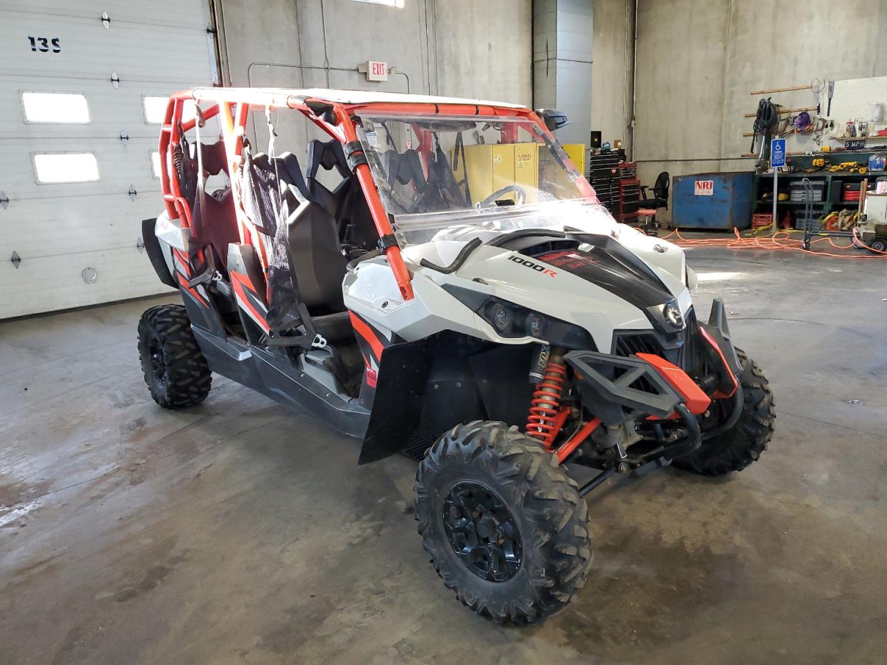 Image 1 of 2017 CAN-AM MAVERICK MAX 1000R DPS 2017 with VIN 3JBPBAP22HJ000486