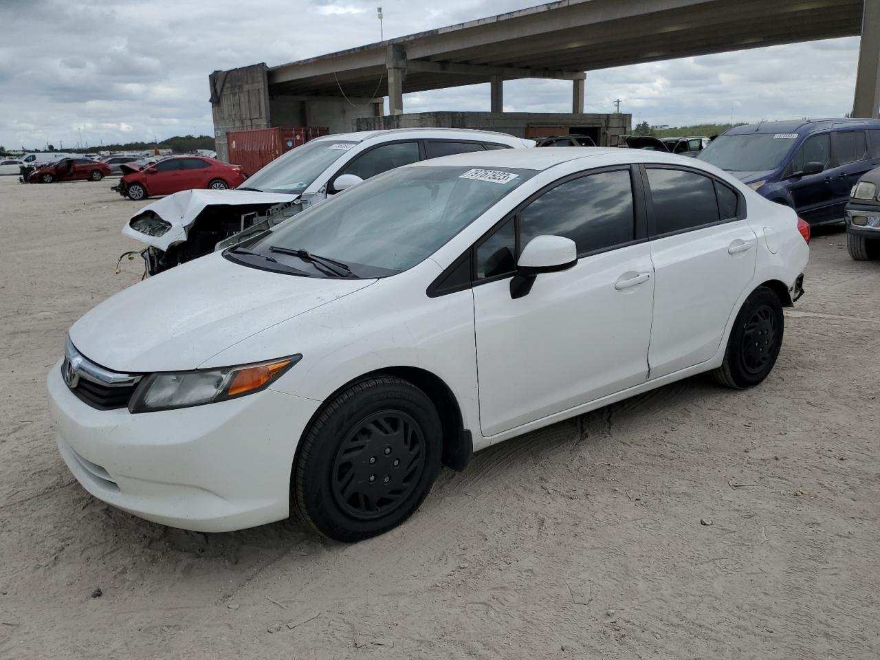 Изображение 1 2012 HONDA CIVIC LX 2012 с VIN 19XFB2F5XCE054629
