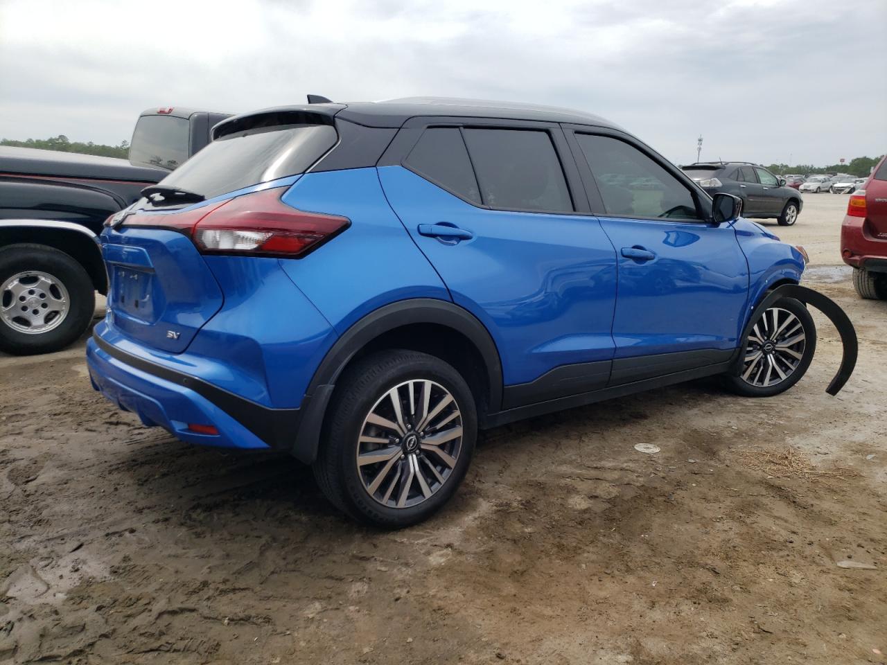 Image 3 of 2022 NISSAN KICKS SV 2022 with VIN 3N1CP5CV4NL481039