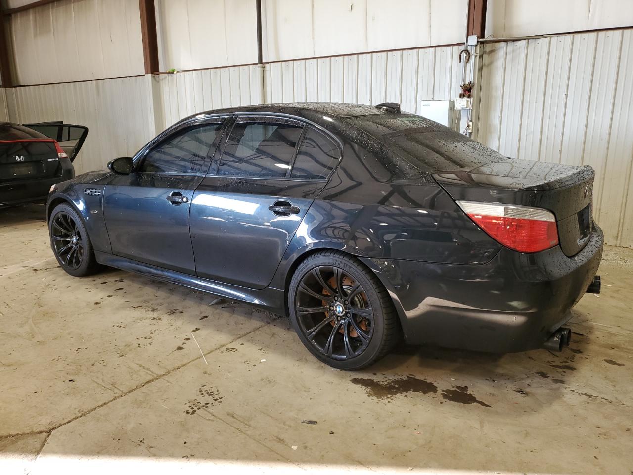 Obraz 2 z 2006 BMW M5  2006 z VIN WBSNB93596B583749