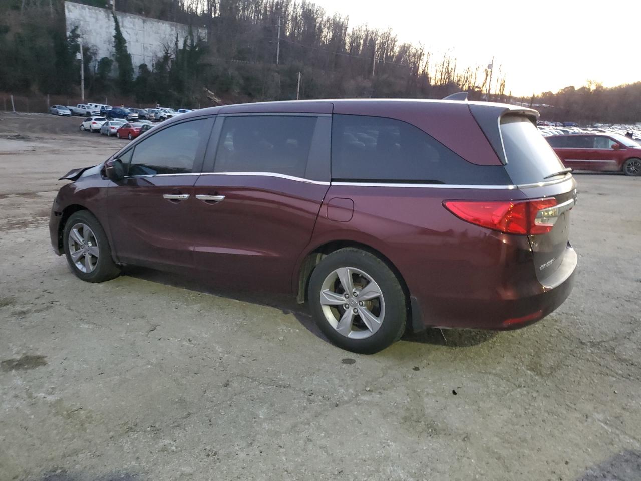 Image 2 of 2019 HONDA ODYSSEY EXL 2019 with VIN 5FNRL6H70KB030185