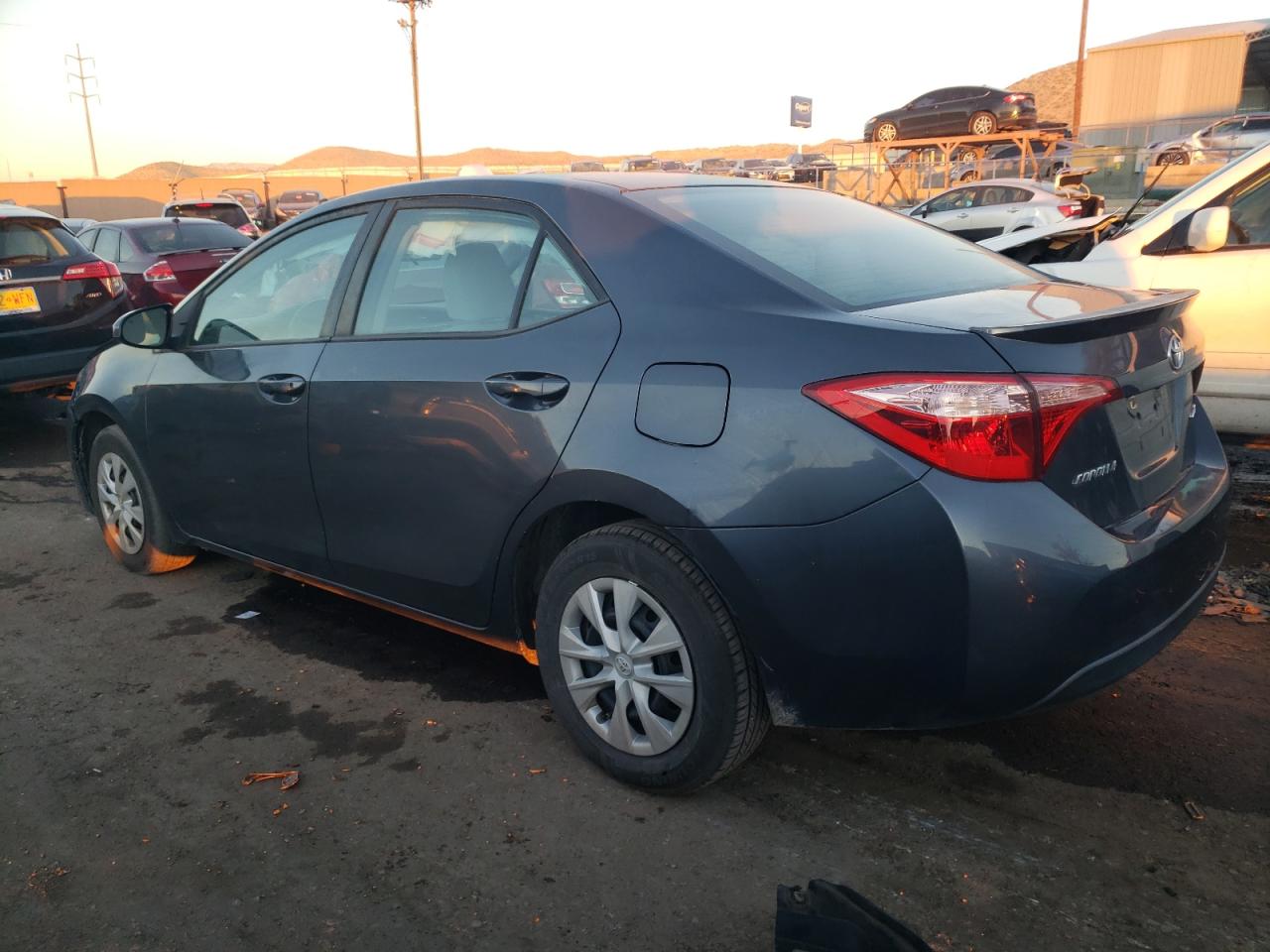 Image 2 of 2018 TOYOTA COROLLA LE 2018 with VIN 5YFBPRHE8JP800285
