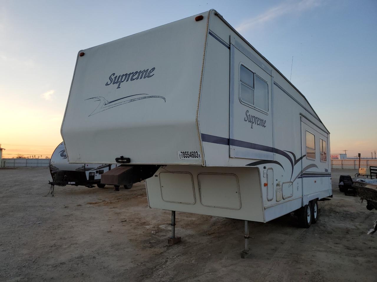 Image 2 of 2000 DUTC SUPREME 2000 with VIN 47CFS0P20YP600952