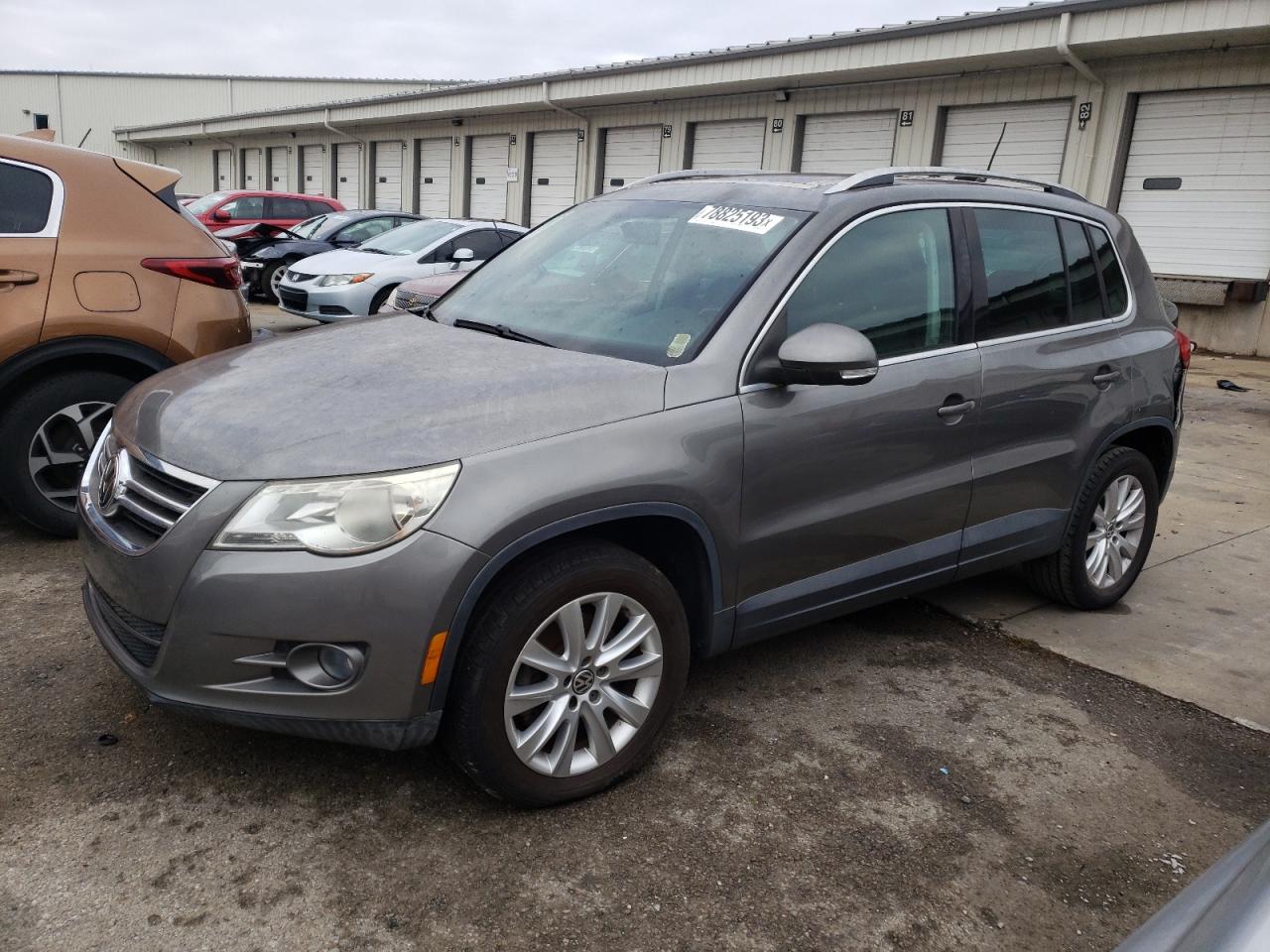 Obraz 1 z 2009 VOLKSWAGEN TIGUAN S 2009 z VIN WVGAV75N49W003878