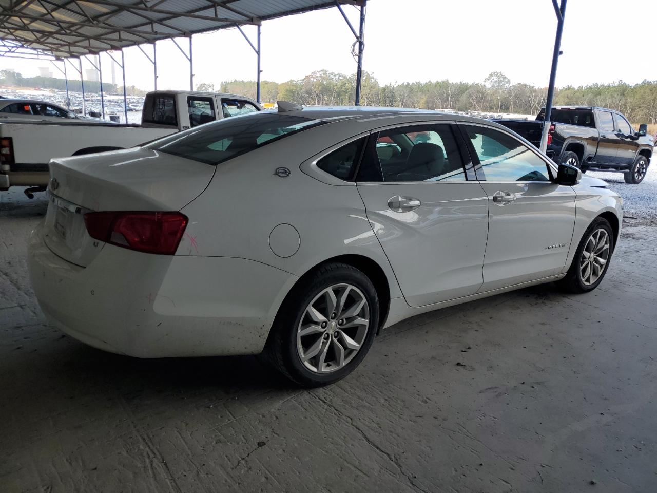 Image 3 of 2017 CHEVROLET IMPALA LT 2017 with VIN 2G1105S37H9125970