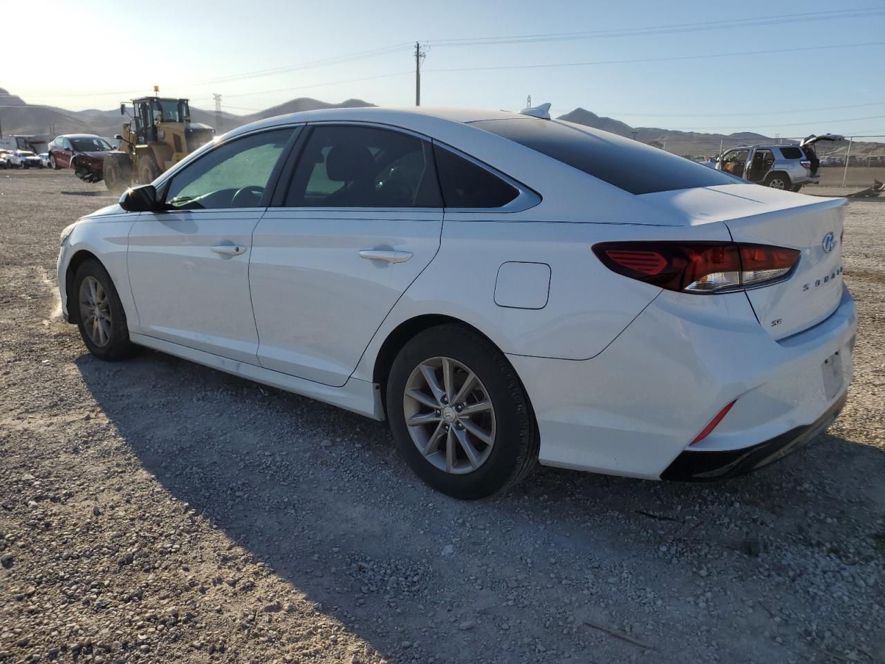 Image 2 of 2018 HYUNDAI SONATA SE 2018 with VIN 5NPE24AF4JH699244