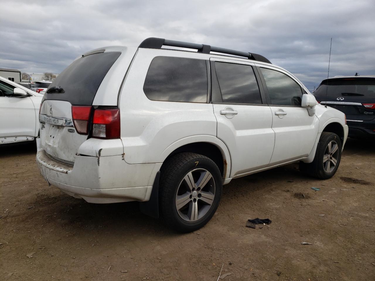 Image 3 of 2011 MITSUBISHI ENDEAVOR SE 2011 with VIN 4A4JN3AS4BE018331