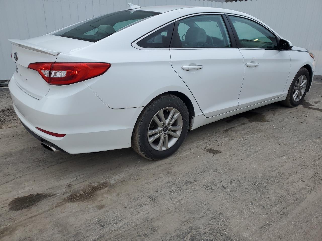 Image 3 of 2016 HYUNDAI SONATA SE 2016 with VIN 5NPE24AF0GH425905