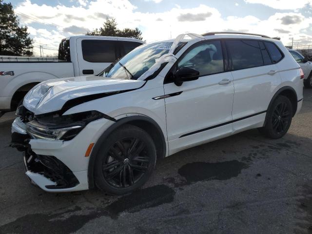 Image 1 of 2022 VOLKSWAGEN TIGUAN SE R-LINE BLACK 2022 with VIN 3VV8B7AX2NM009547