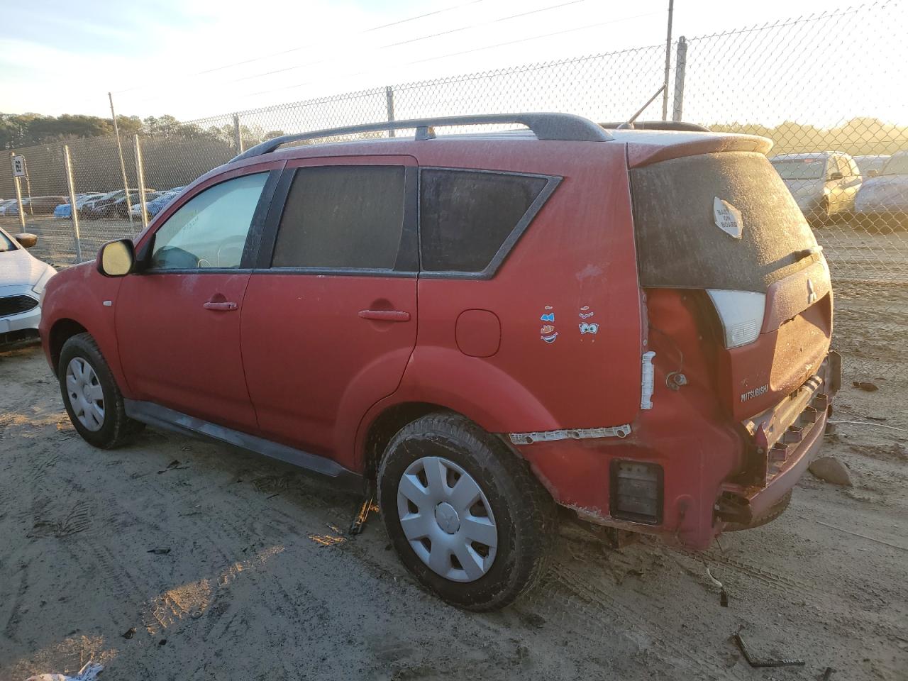 Obraz 2 z 2011 MITSUBISHI OUTLANDER ES 2011 z VIN JA4AS2AW1BU019546