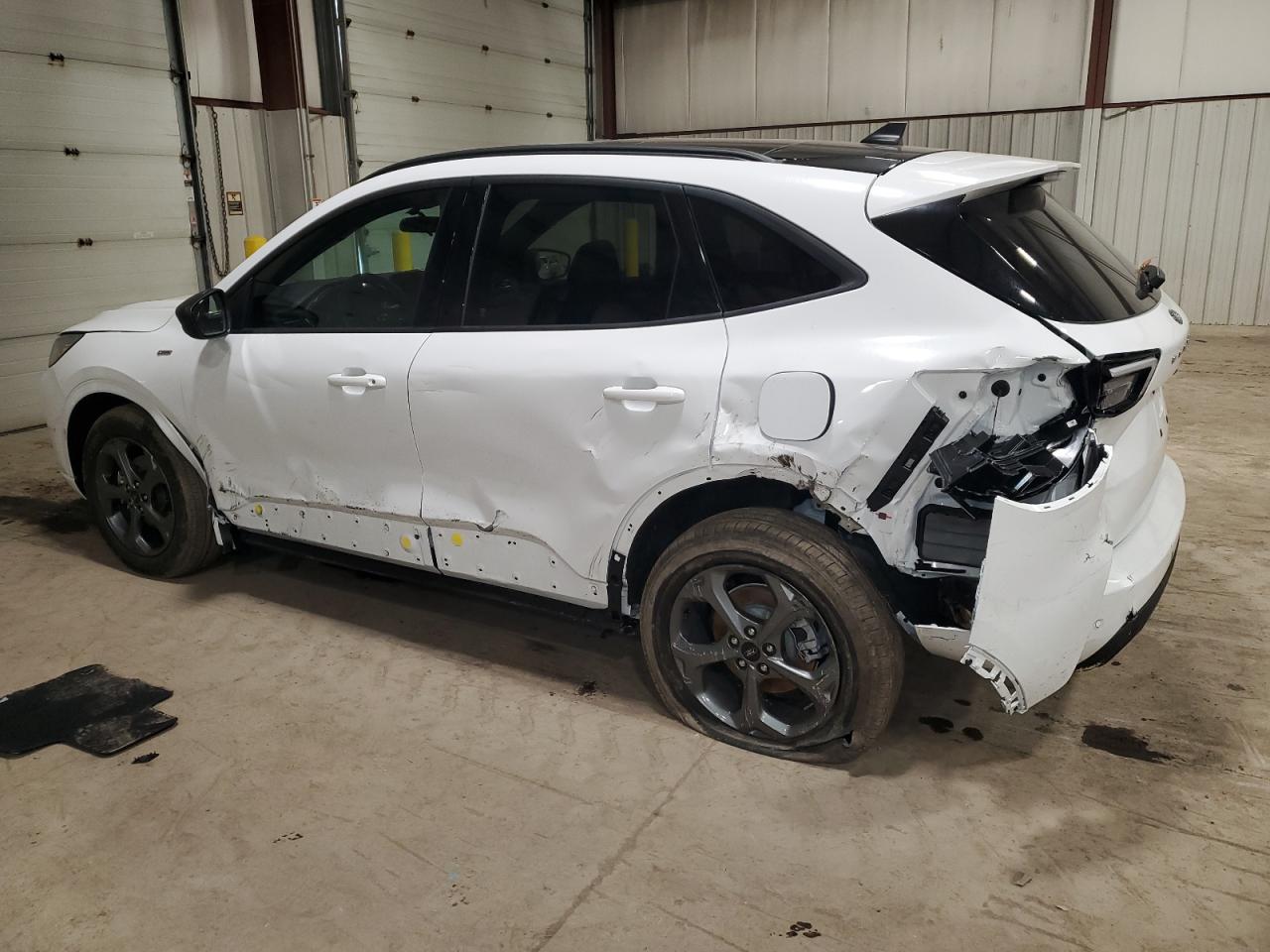 Изображение 2 2023 FORD ESCAPE ST LINE 2023 с VIN 1FMCU9MN4PUB15078