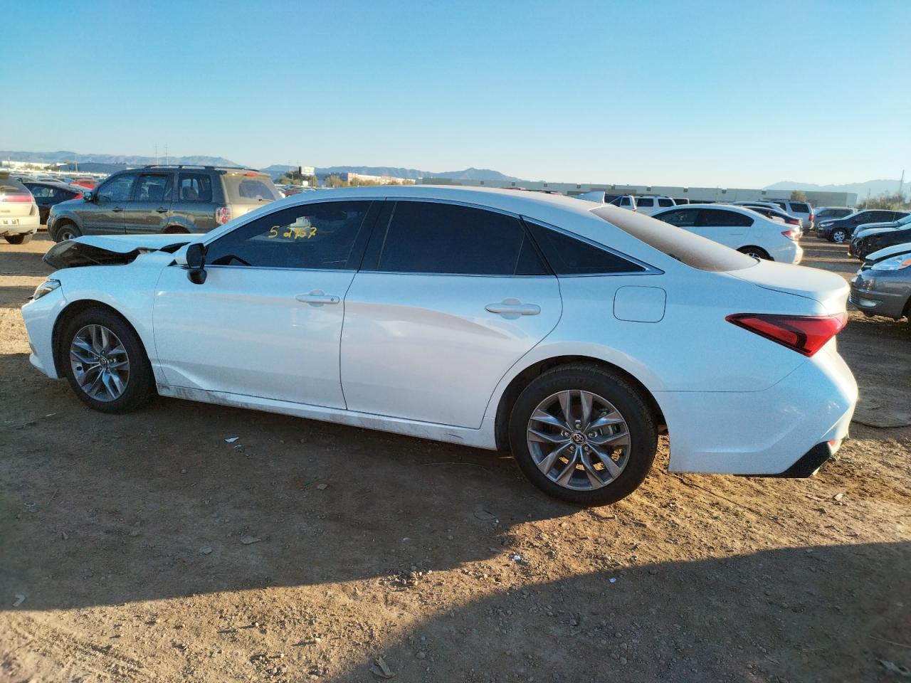 Image 2 of 2020 TOYOTA AVALON XLE 2020 with VIN 4T1AZ1FB7LU053909