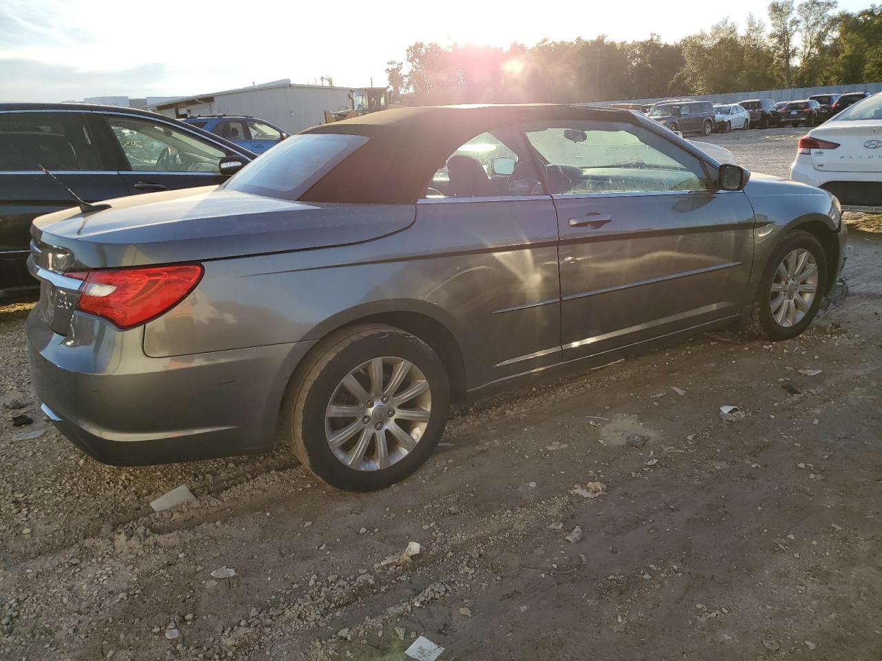 Изображение 3 2012 CHRYSLER 200 TOURING 2012 с VIN 1C3BCBEGXCN276036